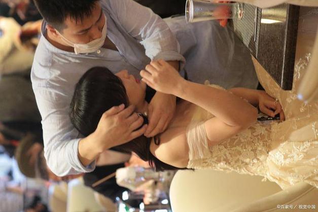 女性下面来黄黄的分泌物的相关介绍