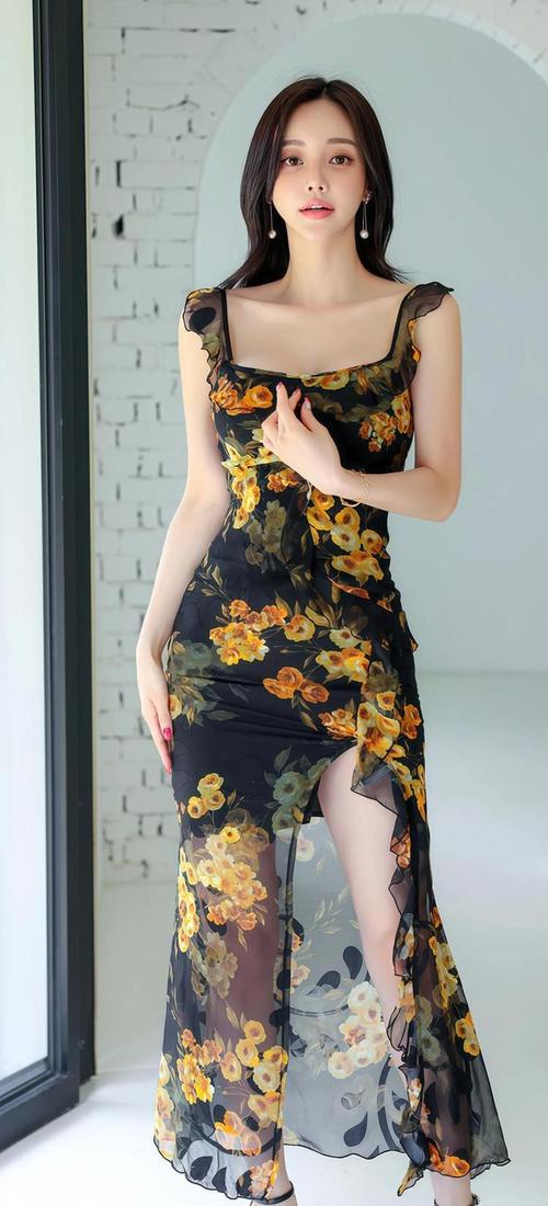 色啪啪熟妇人妻的相关介绍
