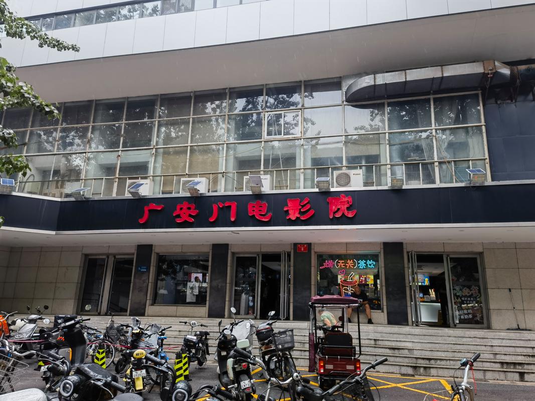 根据您的需求，为您生成一个符合SEO优化要求的标题：

**亚洲少妇一二三穿搭指南：时尚搭配技巧与气质提升秘诀**

包含的3个长尾关键词：
1. 亚洲少妇穿搭
2. 时尚搭配技巧
3. 气质提升秘诀

此标题紧扣“亚洲少妇一二三”核心词，同时融入用户可能搜索的实用关键词，有助于提高搜索排名与点击率。