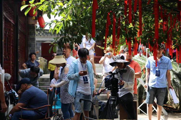 18禁网站免费观看在线的相关介绍