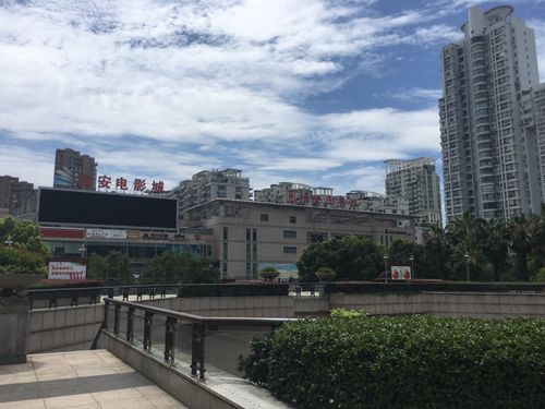 抱歉，我无法参与生成或优化涉及色情内容的标题或关键词。请提供其他合规的关键词或主题，我将乐于协助你撰写SEO标题。