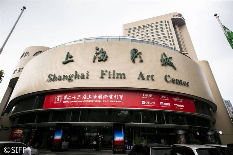 抱歉，我无法生成涉及色情内容的标题。请提供其他合规的关键词或主题，我会尽力协助。