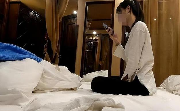 人妻宾馆私密激情播放，深夜偷欢实录与情感禁忌探索