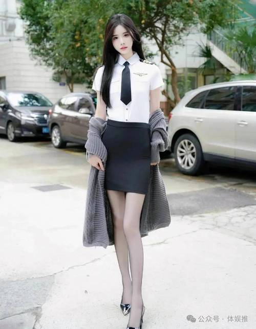 操处女小姨的相关介绍