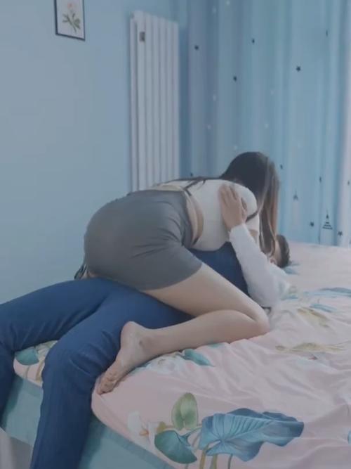 欧美老熟妇乱xxxxx的相关介绍