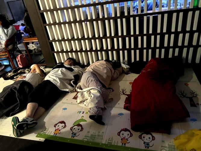 亚洲熟女一区二区免费的相关介绍