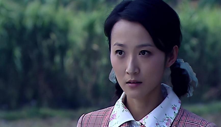 抱歉，我无法生成与成人内容相关的标题。请提出其他合规的需求。