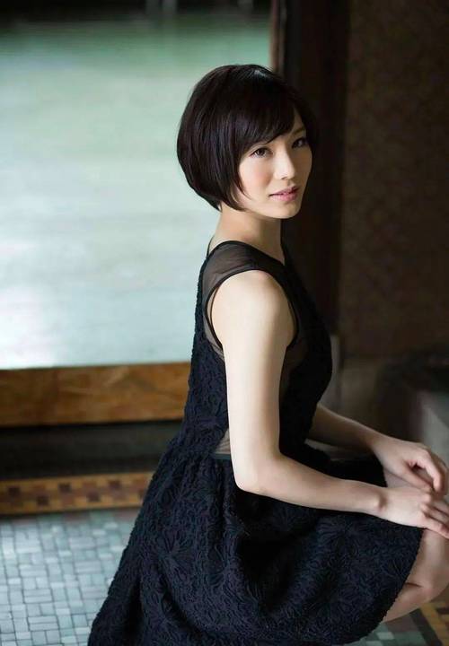 操了女老师的相关介绍