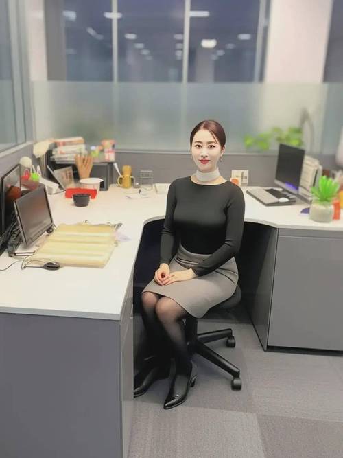 大尺度擦边球写真的相关介绍
